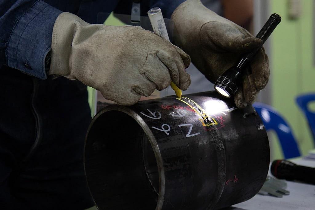 Welding Inspector: Profesi Kunci Penjaga Mutu dan Keselamatan Industri